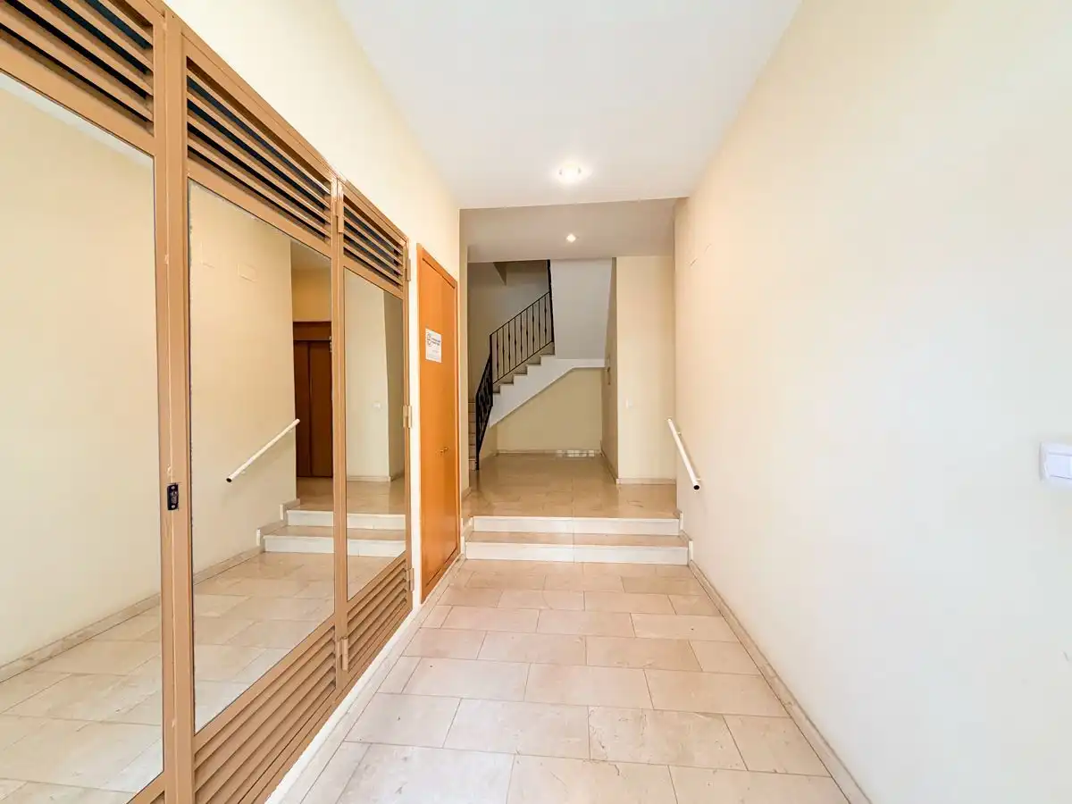 Wohnung zum Verkauf in Dénia mit Klimaanlage, Heizung und Terrasse