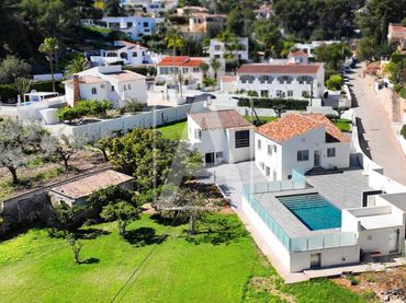 Villa con piscina in vendita a Cala Advocat - Baladrar