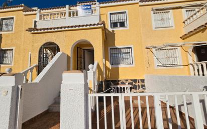 Vista exterior de Casa o xalet en venda en Santa Pola amb Aire condicionat, Terrassa i Balcó