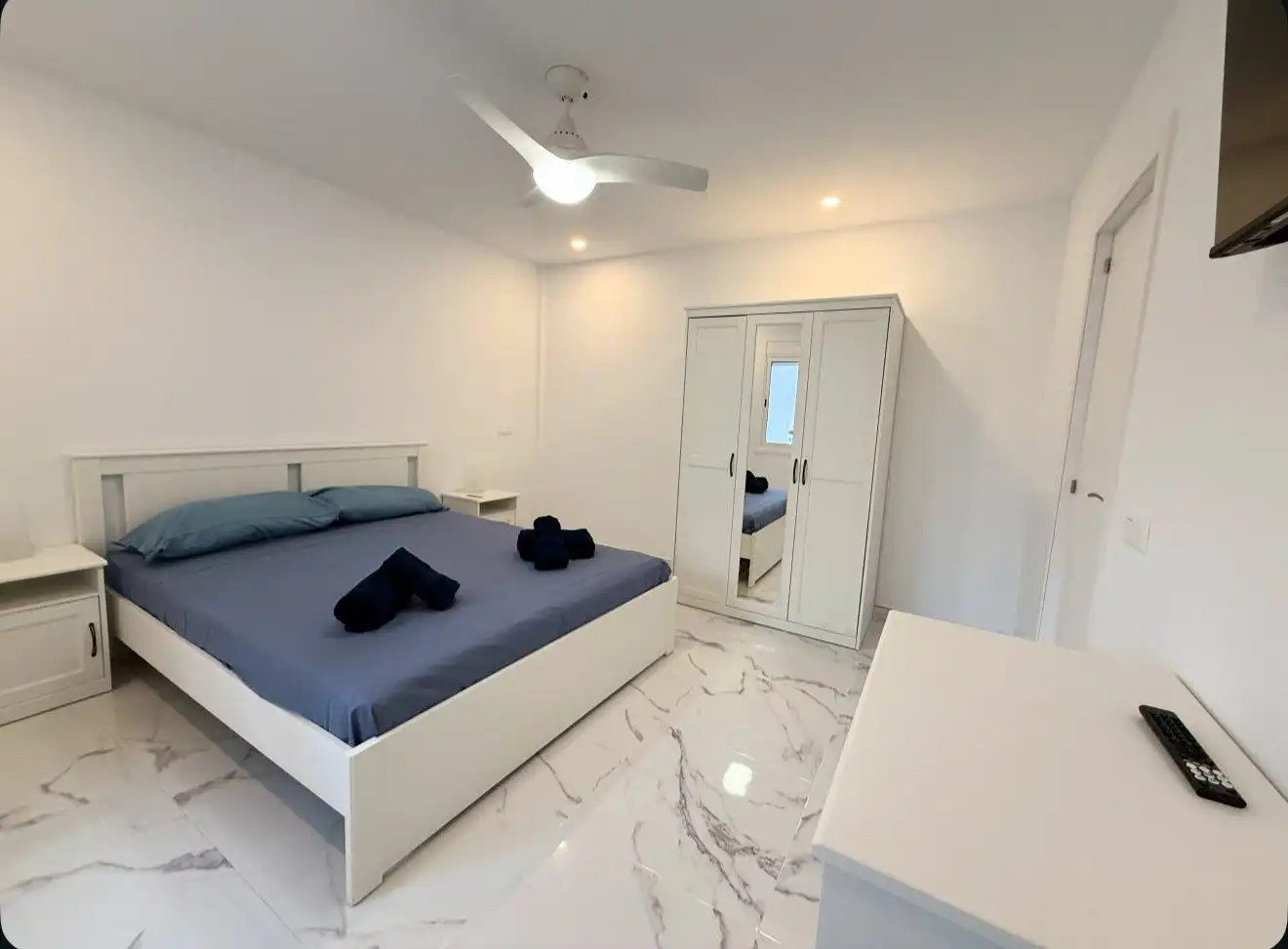 Dormitori de Apartament de lloguer en Arona amb Terrassa i Piscina comunitària