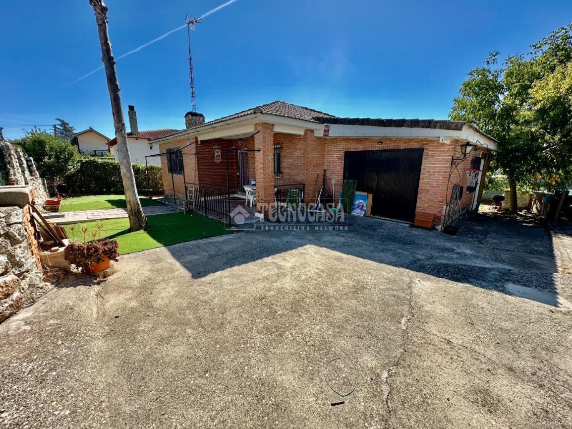 Vista exterior de Casa o chalet en venta en Loranca de Tajuña con Aire acondicionado, Calefacción y Parquet