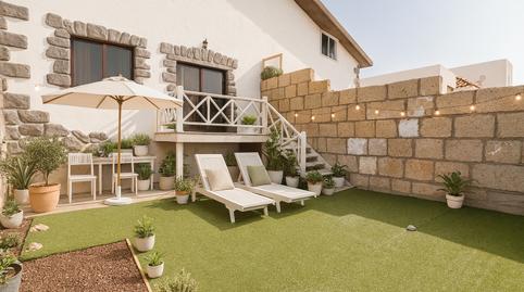 Foto 2 de Casa adosada en venta en Calle Nardo, El Médano, Granadilla de Abona