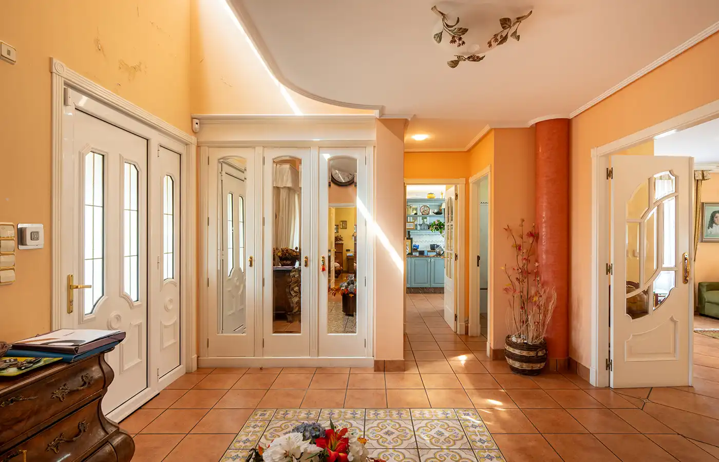 Chalet con terraza en venta en Avenida Rosalía Castro 126, imagen 9