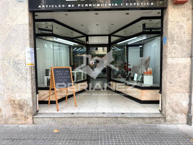 Local comercial en Venta en Sagnier - Plaça de Catalunya