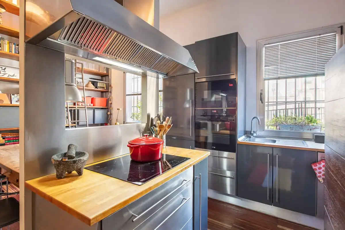 Küche von Loft zum Verkauf in Madrid mit Heizung, Privatgarten und Möbliert