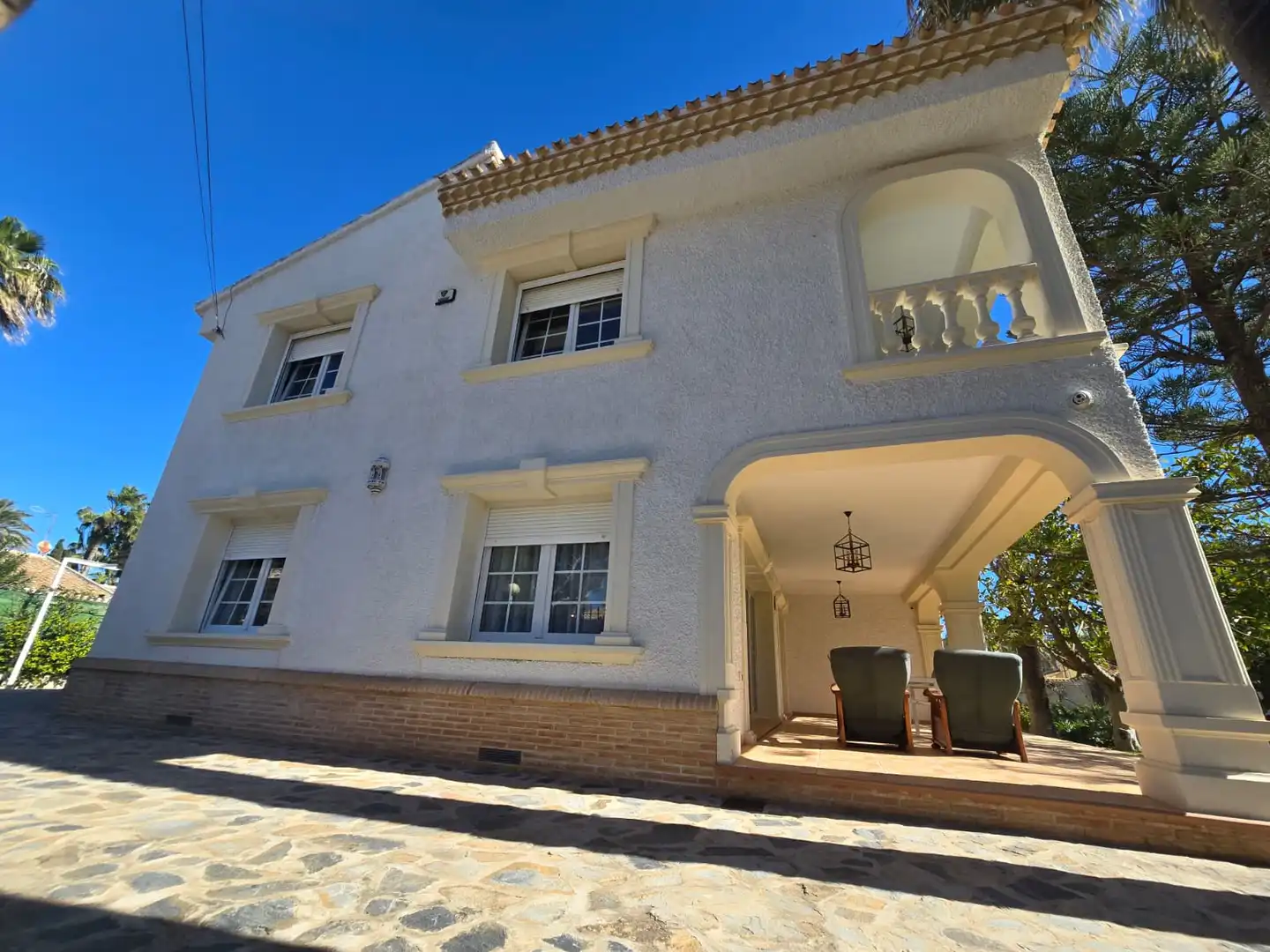 Vista exterior de Casa o xalet en venda en Orihuela amb Aire condicionat, Calefacció i Jardí privat