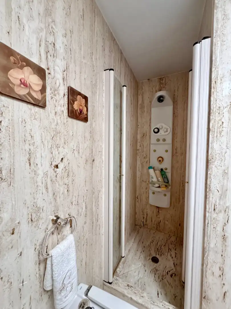 Baño de Apartamento en venta en Cáceres con Aire acondicionado, Calefacción y Terraza