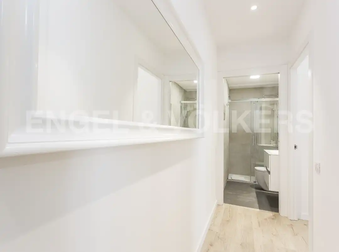 Bathroom of Flat for rent in Barcelona  with Air Conditioner, Heating and Furnished