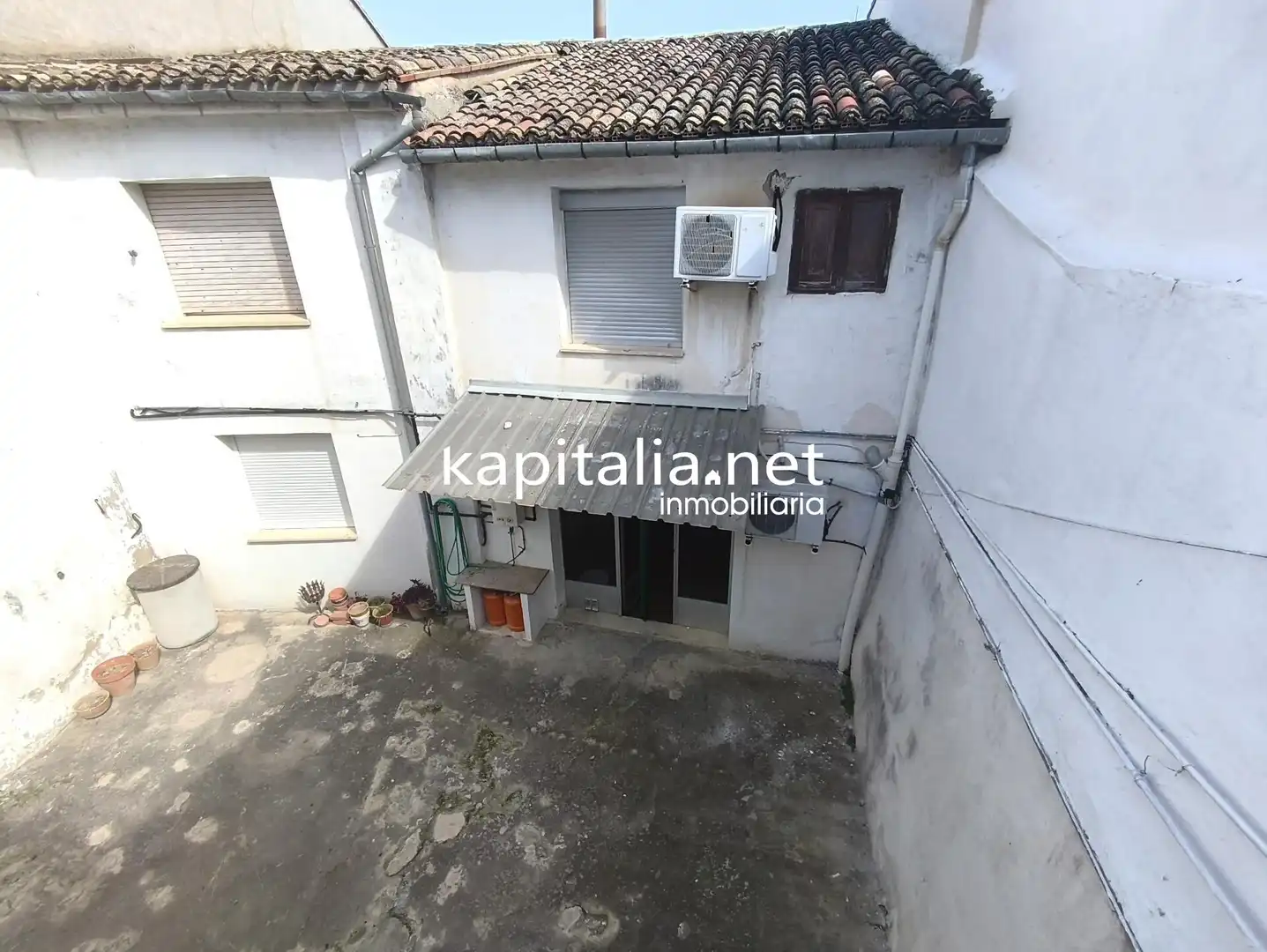 Vista exterior de Casa o xalet en venda en Gaianes amb Terrassa