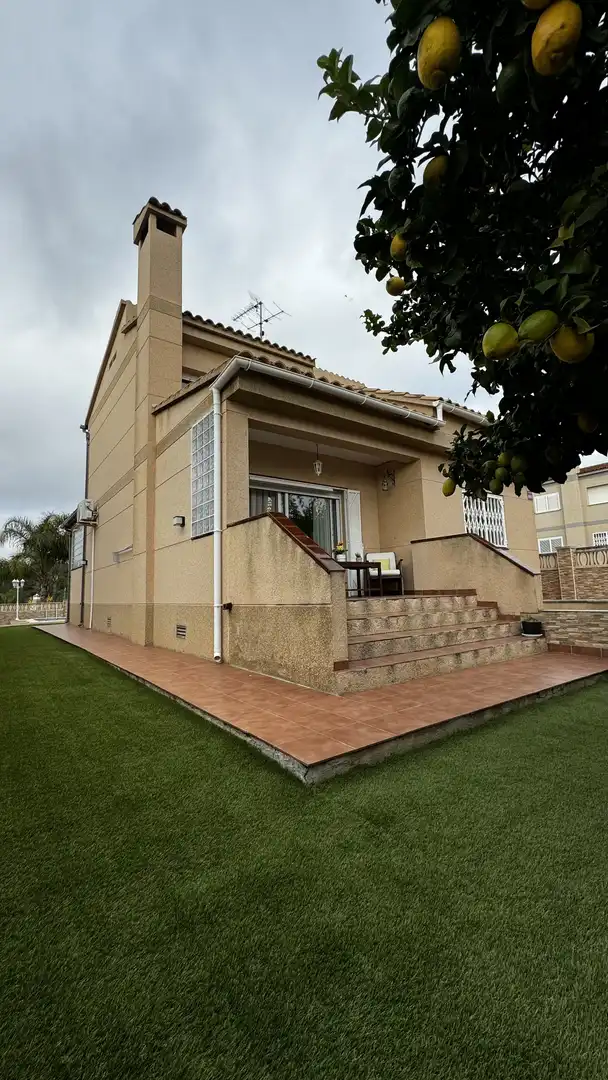 Jardí de Casa o xalet en venda en Creixell amb Aire condicionat, Calefacció i Jardí privat