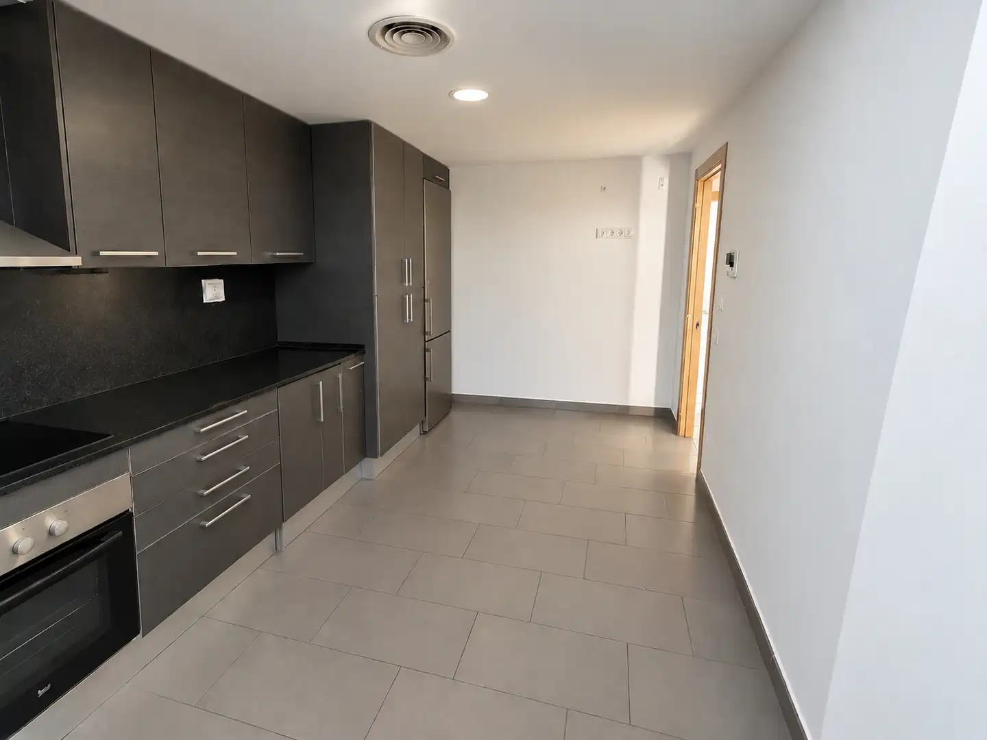 Kitchen of Houses for sale in Vilanova i la Geltrú  with Air Conditioner, Heating and Private garden