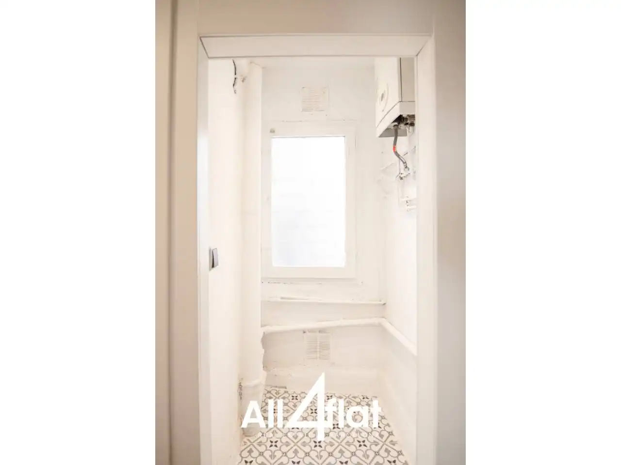 Bathroom of Flat for sale in Barcelona  with Air Conditioner