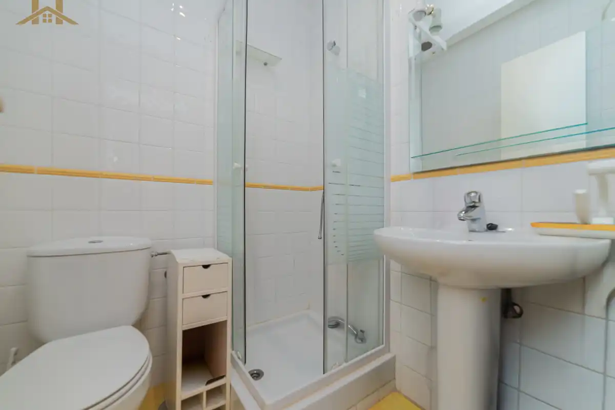 Badezimmer von Haus oder Chalet zum Verkauf in Torrelodones mit Heizung, Privatgarten und Terrasse