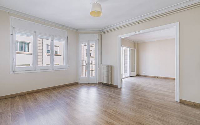 Piso en Venta en Ferran Valls i Taberner en Sant Gervasi- Galvany