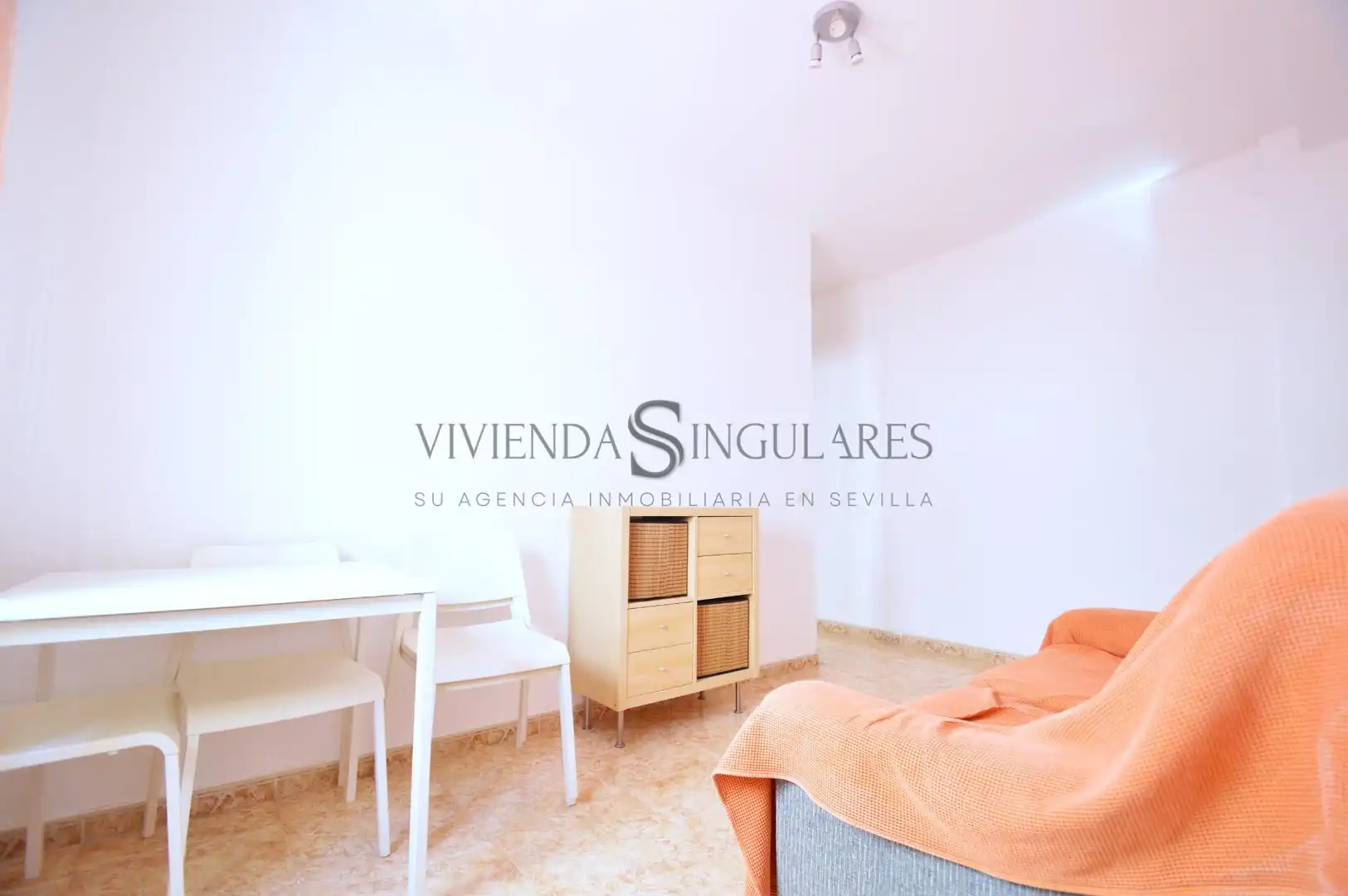 Habitación de Piso en venta en Sevilla con Amueblado