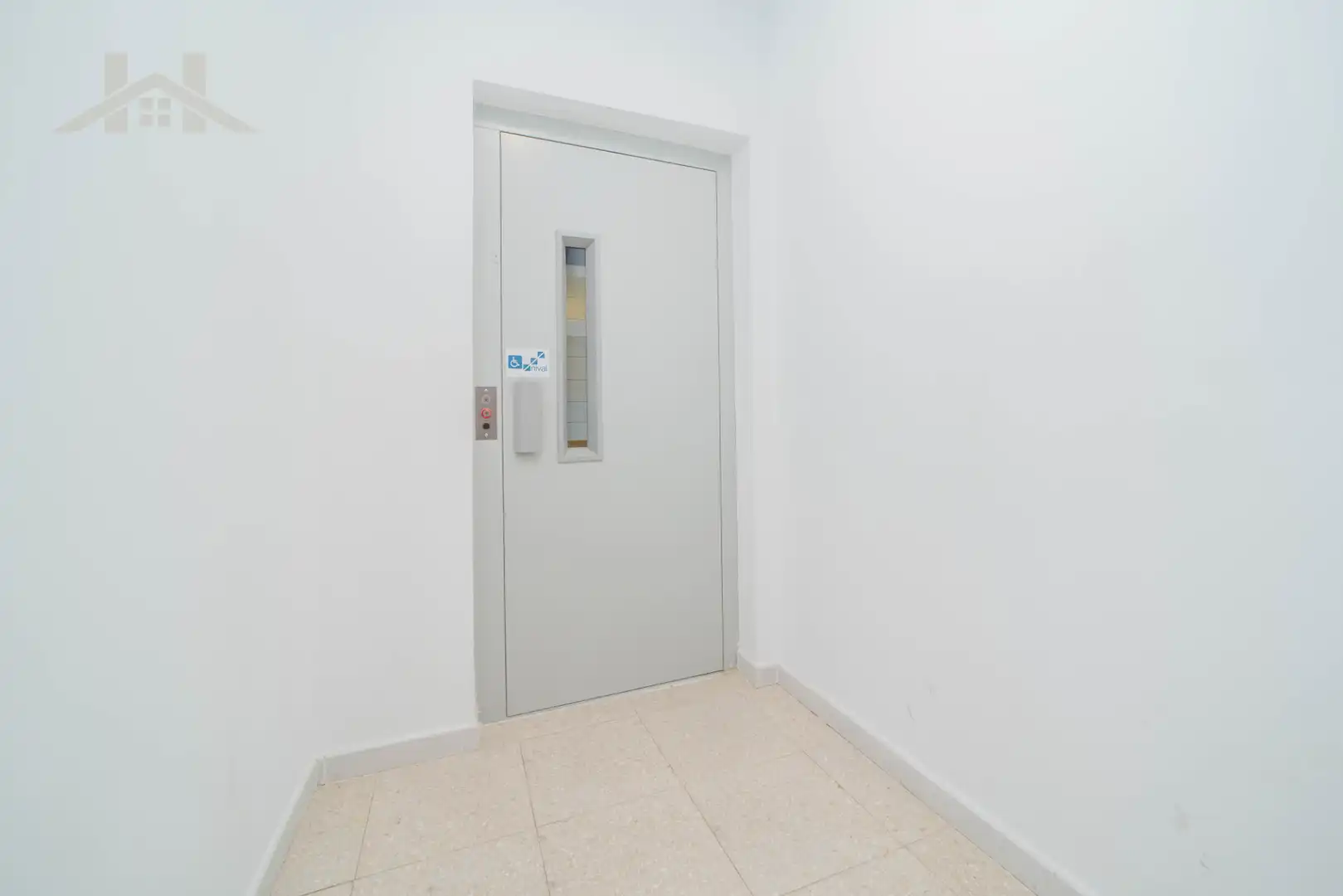 Wohnung mit Pool zum Verkauf in Calle Cisneros