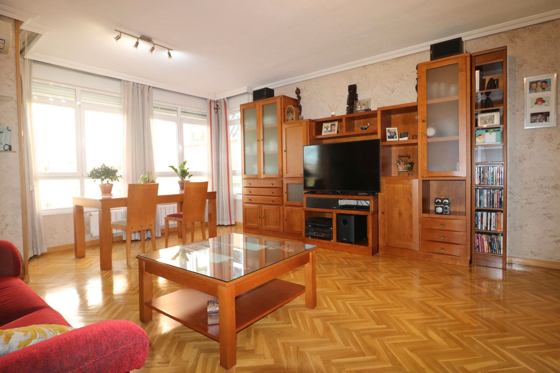 Sala d'estar de Pis en venda en Getafe amb Aire condicionat, Calefacció i Parquet