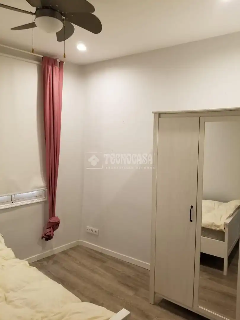 Habitación de Piso en venta en Madrid con Calefacción