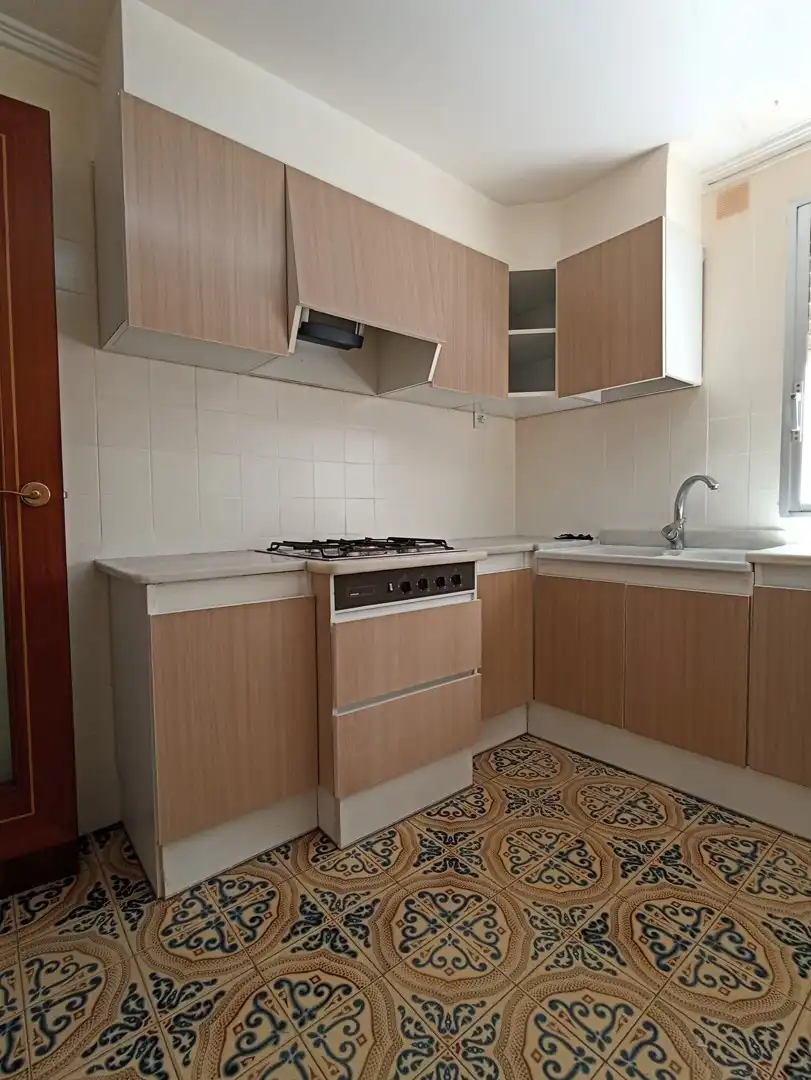 Kitchen of Flat for sale in Chiva  with Terrace