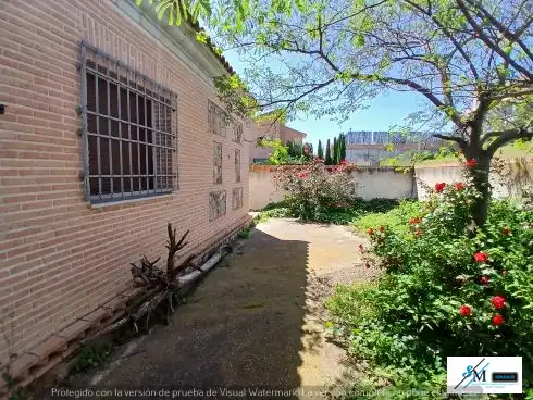 Jardí de Casa o xalet en venda en Layos amb Jardí privat
