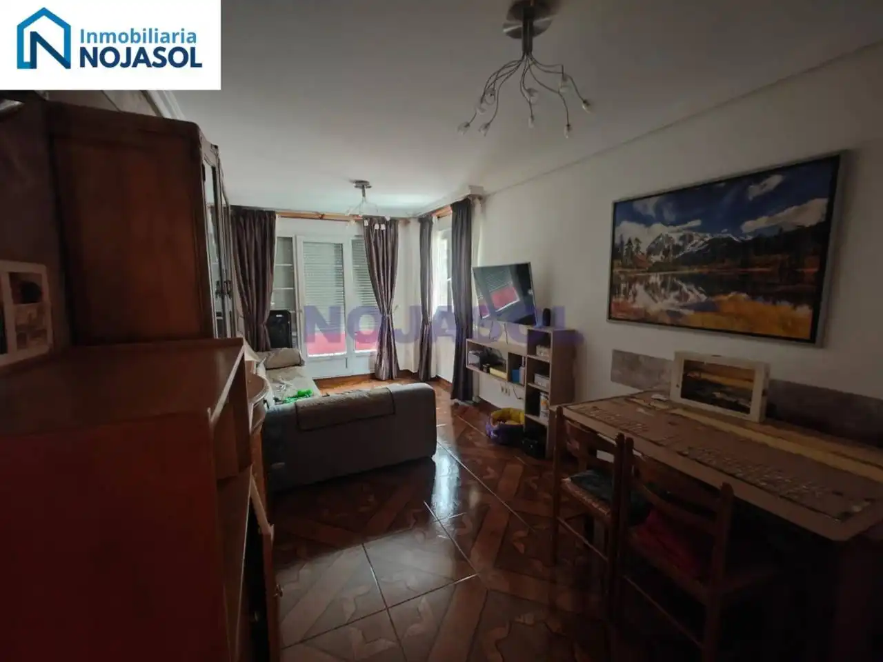 Sala de estar de Apartamento en venta en Castro-Urdiales con Calefacción, Trastero y Amueblado
