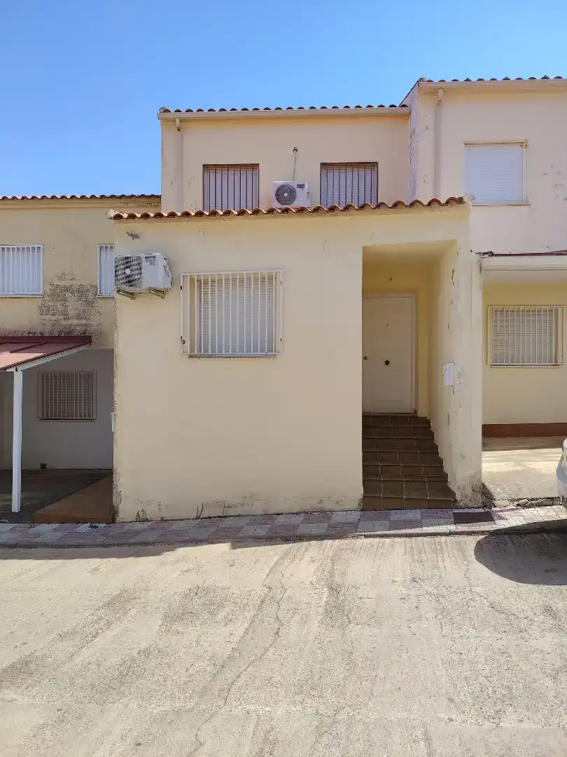 Vista exterior de Casa adosada en venta en Brazatortas con Aire acondicionado y Trastero