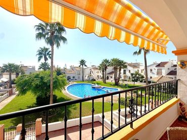 Penthouse mit Balkon zum Verkauf in Orihuela Costa