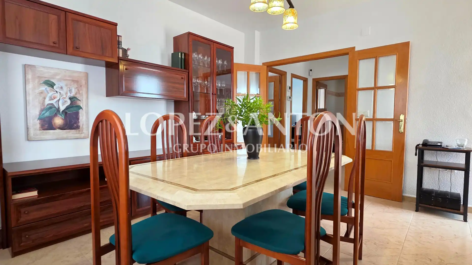 Comedor de Casa o chalet en venta en L'Eliana con Aire acondicionado, Calefacción y Jardín privado