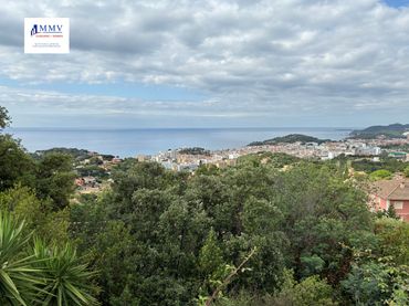 Terreno residenziale in vendita a Carrer Riu Fluvià 43