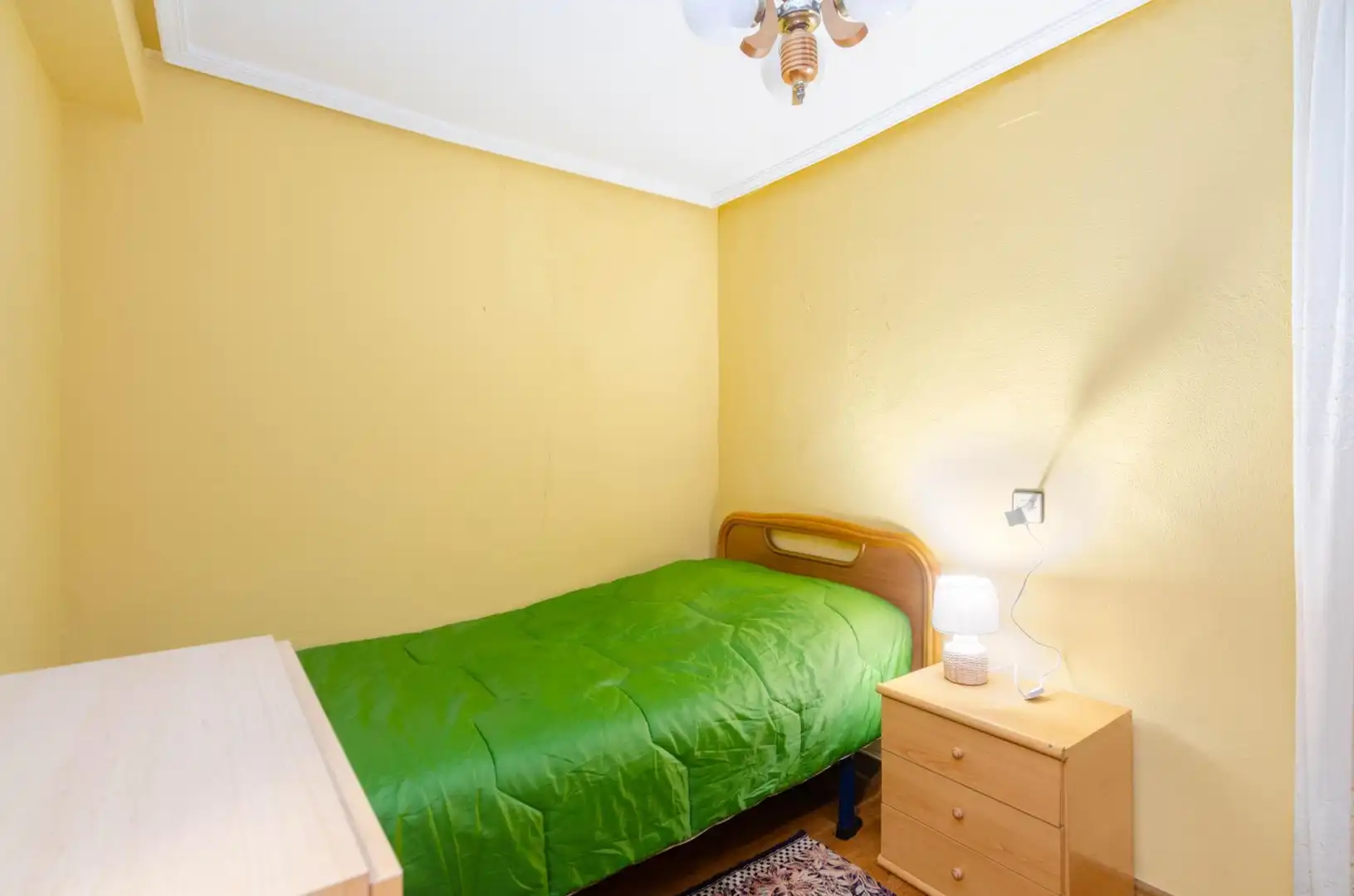 Habitación de Casa o chalet en venta en Mieres (Asturias) con Calefacción, Terraza y Amueblado