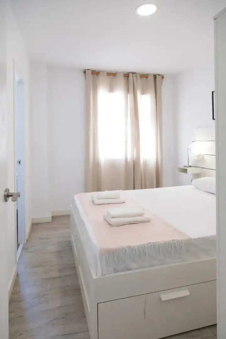 Schlafzimmer von Wohnung zur Miete in Algirós