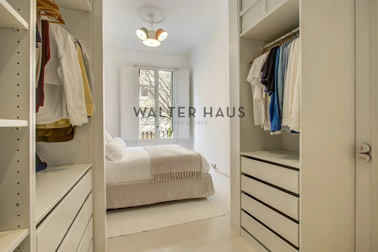 Habitación de Piso en venta en Barcelona con Aire acondicionado, Calefacción y Balcón