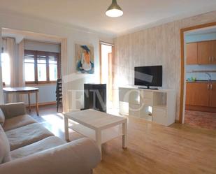 Sala d'estar de Apartament de lloguer en Llívia amb Calefacció, Parquet i Terrassa