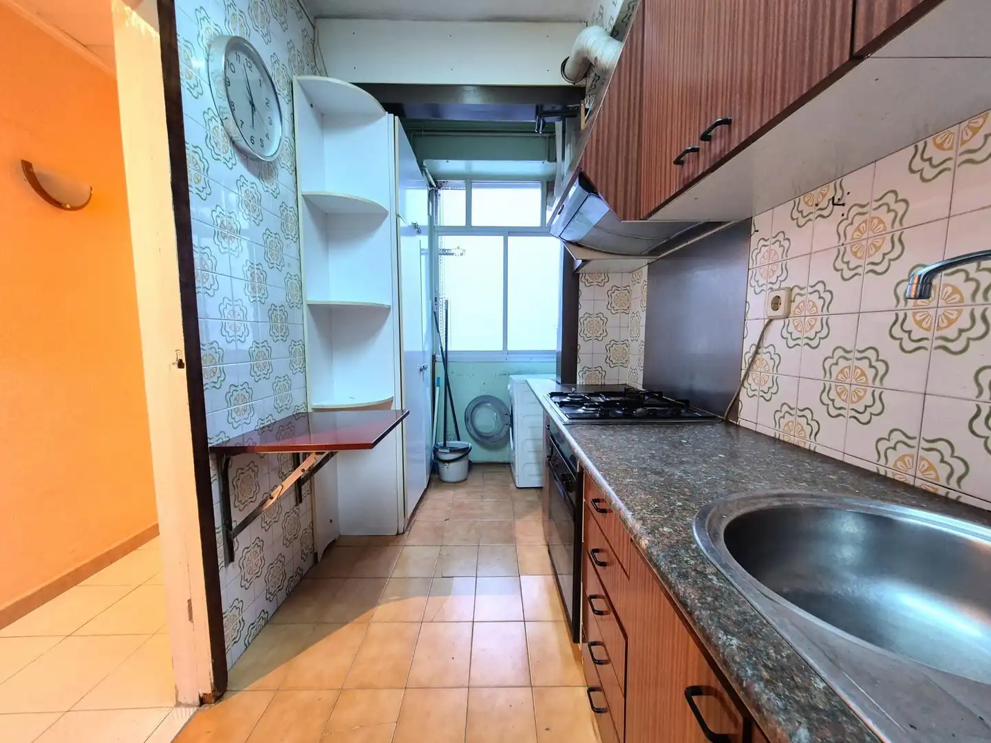 Kitchen of Apartments for sale in Barcelona
