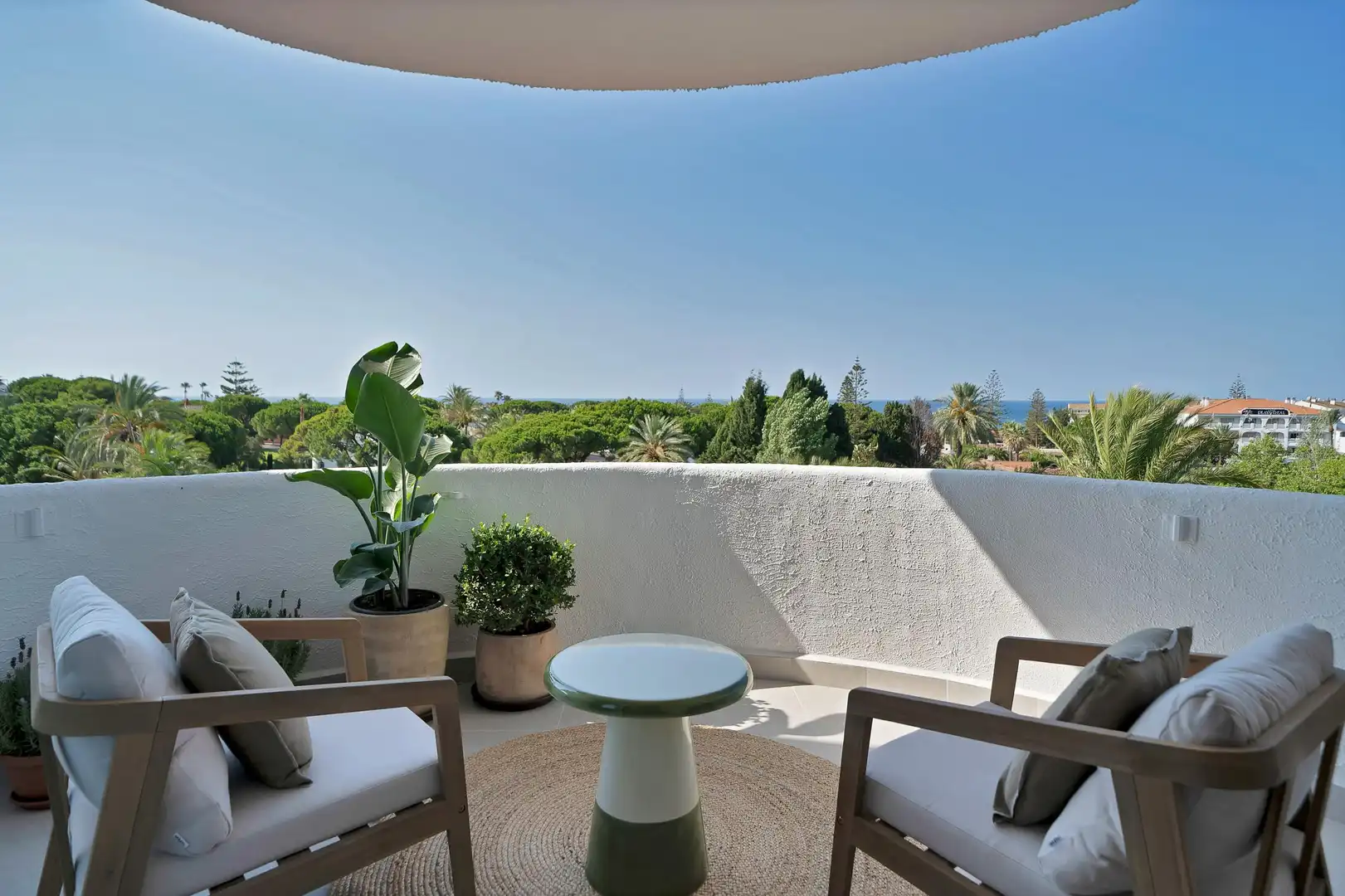 Terraza de Estudio en venta en Marbella con Aire acondicionado, Calefacción y Jardín privado