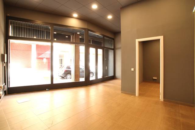 Local comercial en Alquiler en Carrer Doctor Samsó, 10 en Nucli Urbà