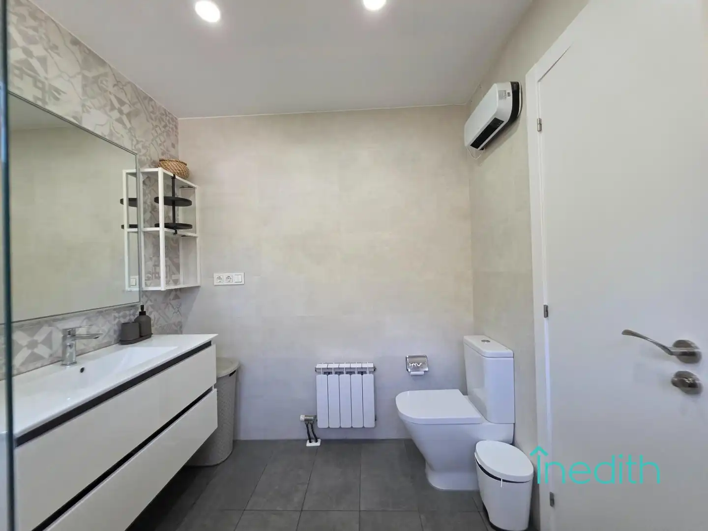 Bathroom of Detached homes for sale in Castelldefels  with Heating, Private garden and Terrace