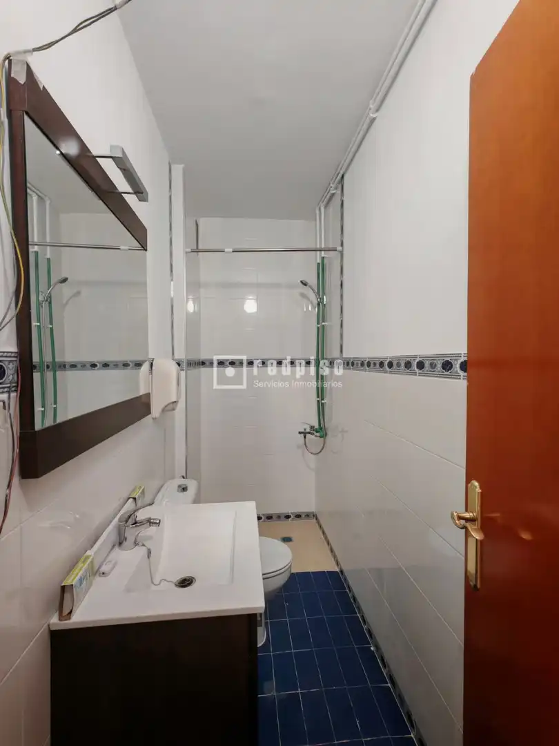 Baño de Piso en venta en Alcantarilla con Calefacción