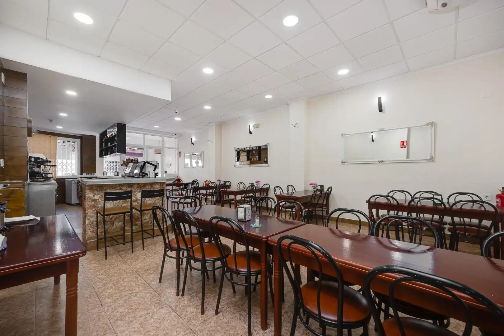 Local comercial en venta en Calle Almudena 48, imagen 10