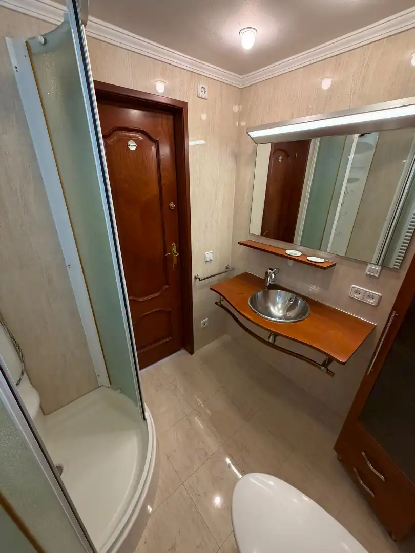 Badezimmer von Dachboden zum Verkauf in Gavà mit Klimaanlage, Heizung und Terrasse