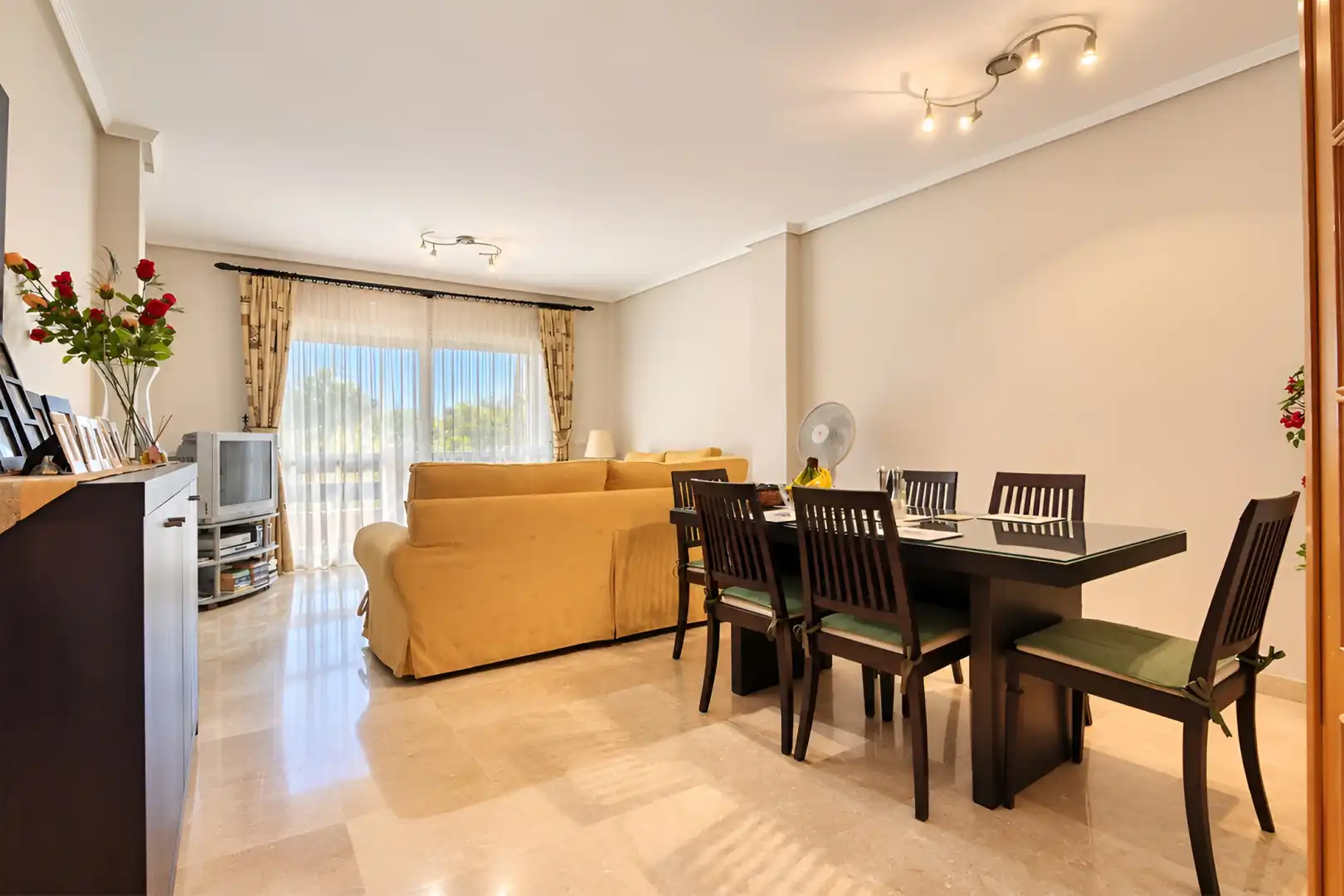 Apartment with terrace for sale in Elviria - Cabopino, imagen 2