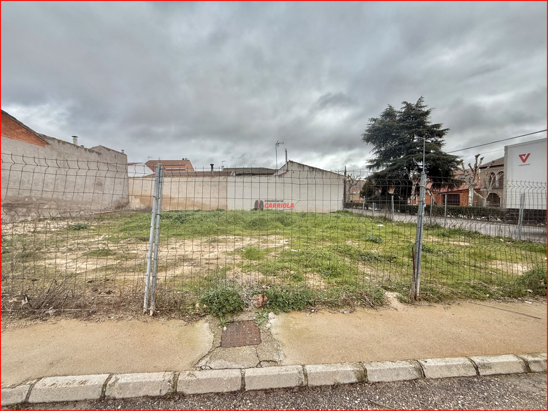 Residencial en venda en La Puebla de Montalbán