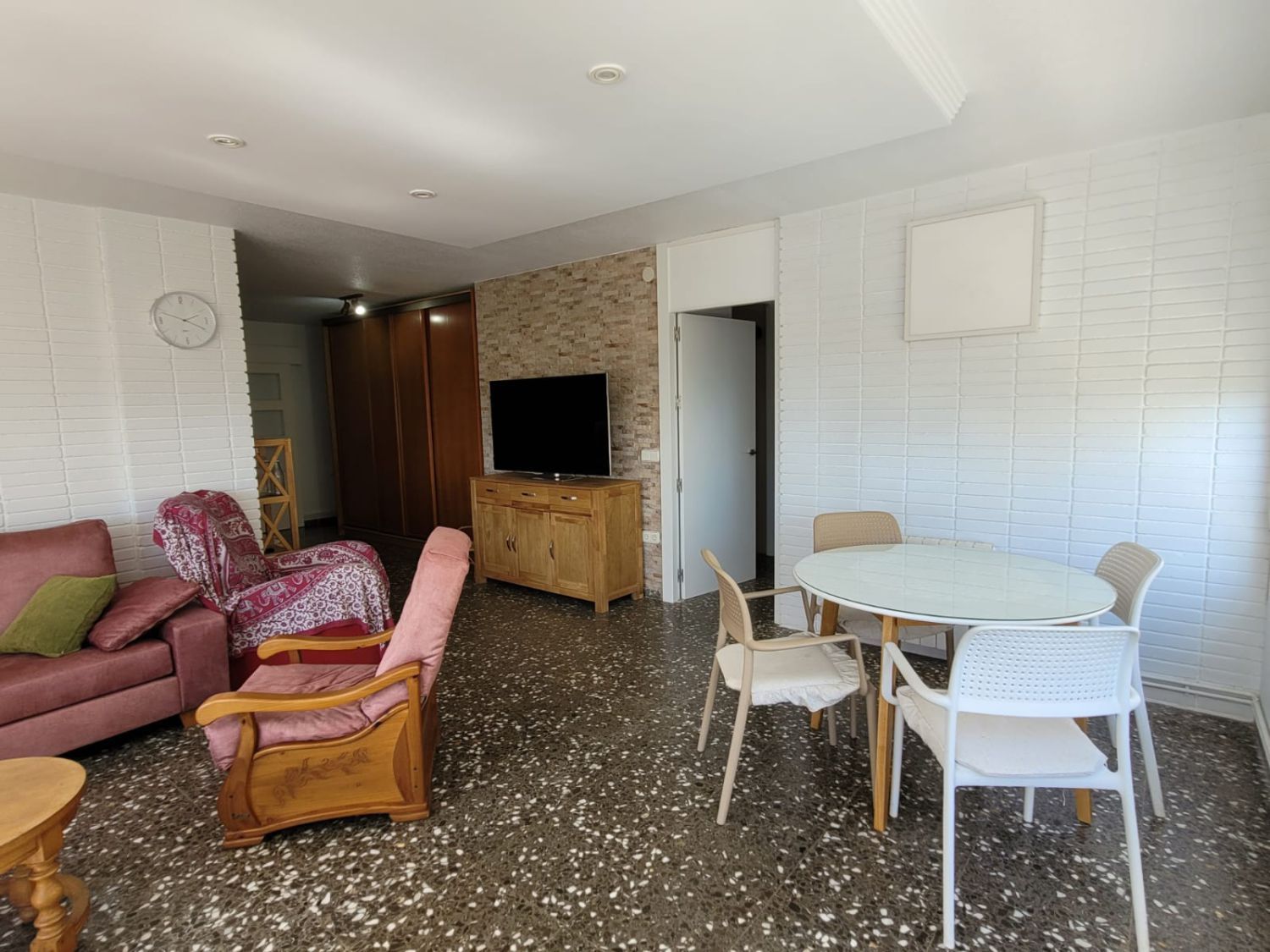 Sala d'estar de Apartament en venda en Alicante / Alacant amb Calefacció, Jardí privat i Piscina comunitària