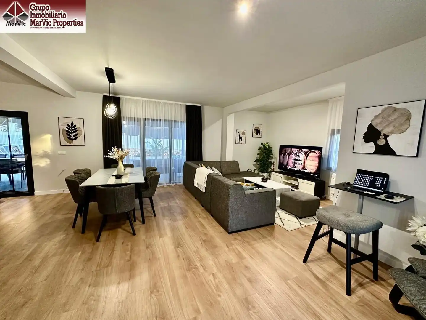 Sala de estar de Casa o chalet en venta en Benidorm con Aire acondicionado, Terraza y Piscina