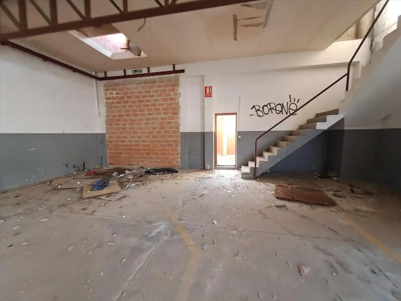 Nau industrial en venda en Tavernes de la Valldigna