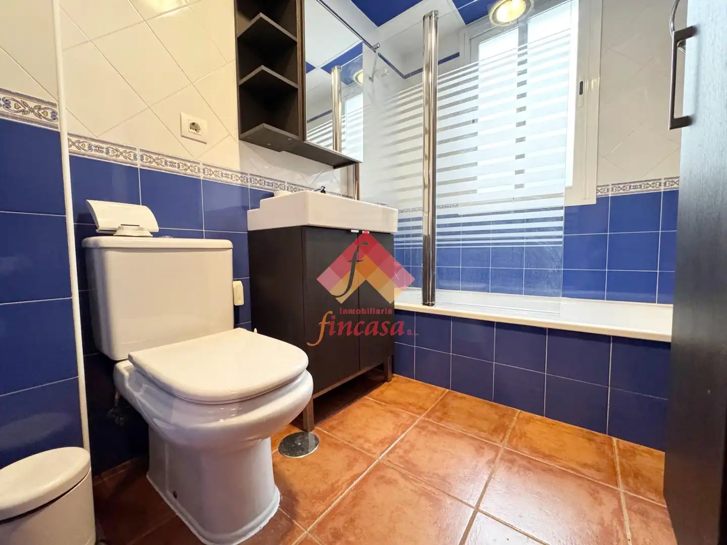 Baño de Piso de alquiler en Ronda con Aire acondicionado y Amueblado
