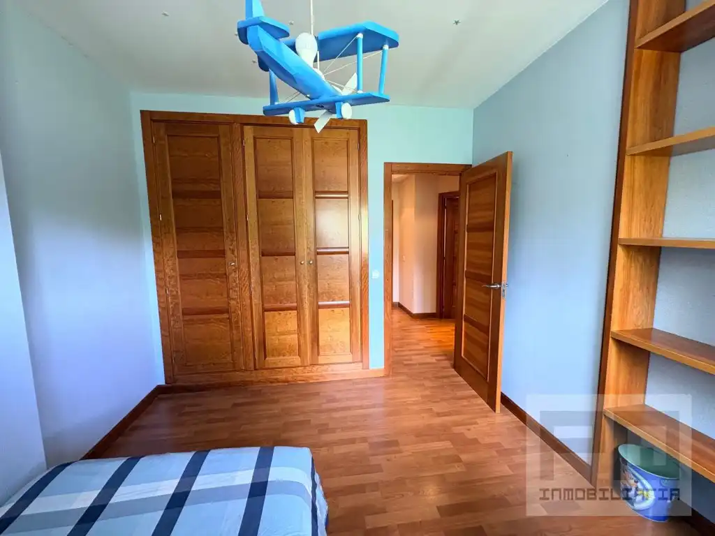 Schlafzimmer von Haus oder Chalet zum Verkauf in Las Navas del Marqués  mit Ofen, Waschmaschine und Mikrowelle