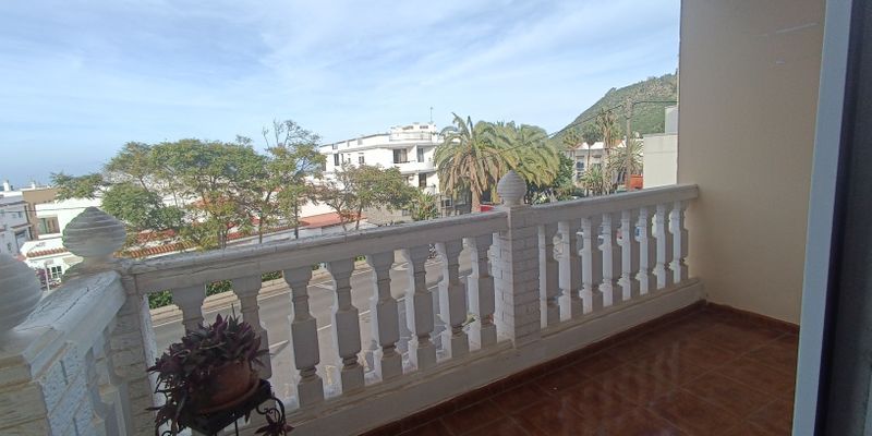 Vista exterior de Casa o chalet en venta en Arucas con Terraza, Trastero y Amueblado