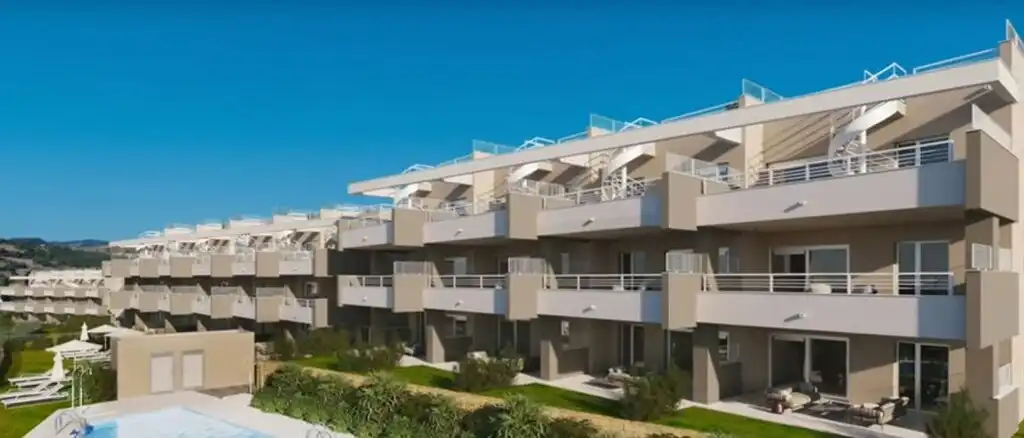 Apartment with pool for sale in Estepona Pueblo
