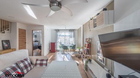 Foto 4 de Casa adosada en venda a Calle Jayena, Urbanizaciones, Alhendín